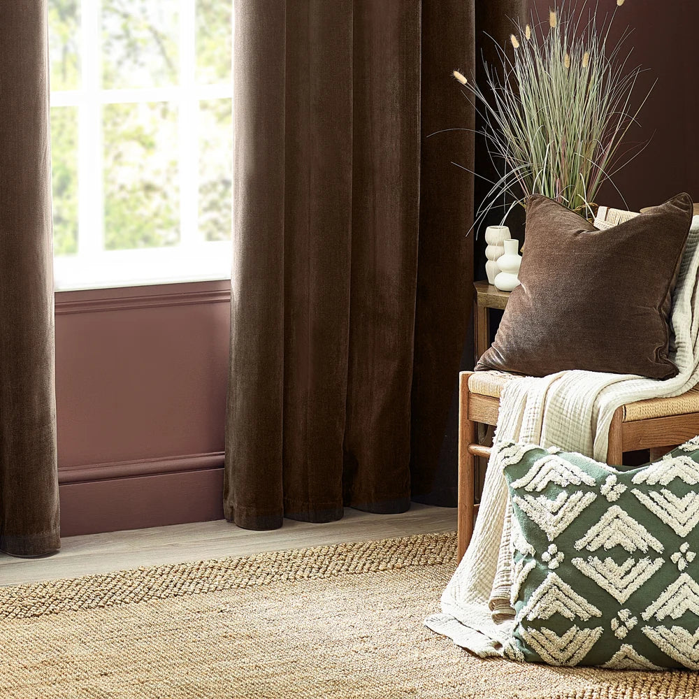 Heavy Chenille Piped Cushion – Brown