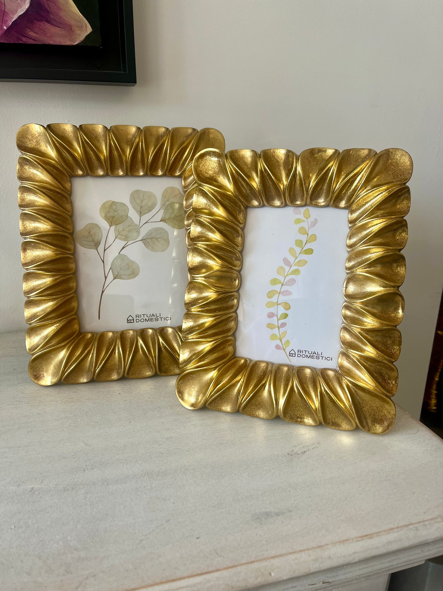 Medium Gold Pleated Photo Frame