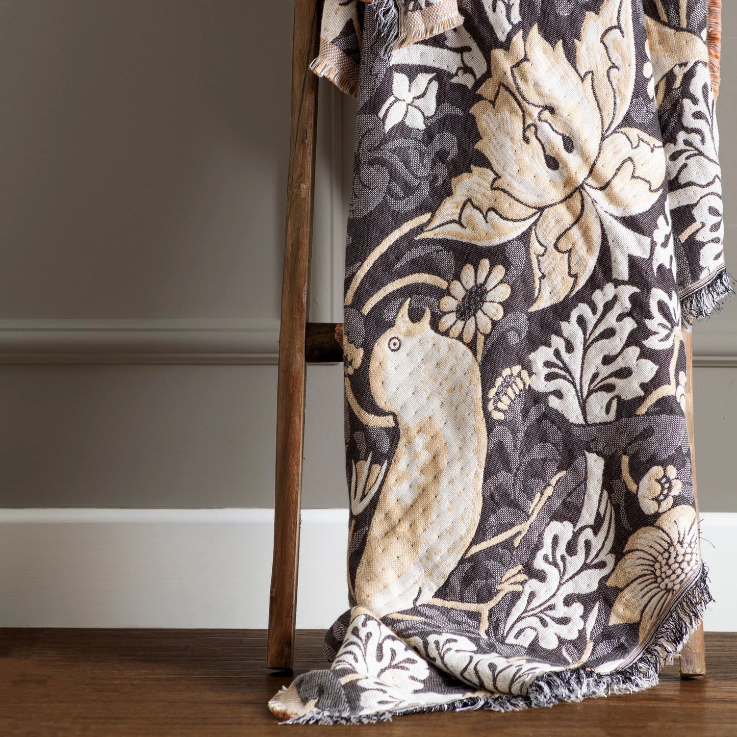 Morris & Co Strawberry Thief Jacquard Throw - Biscuit