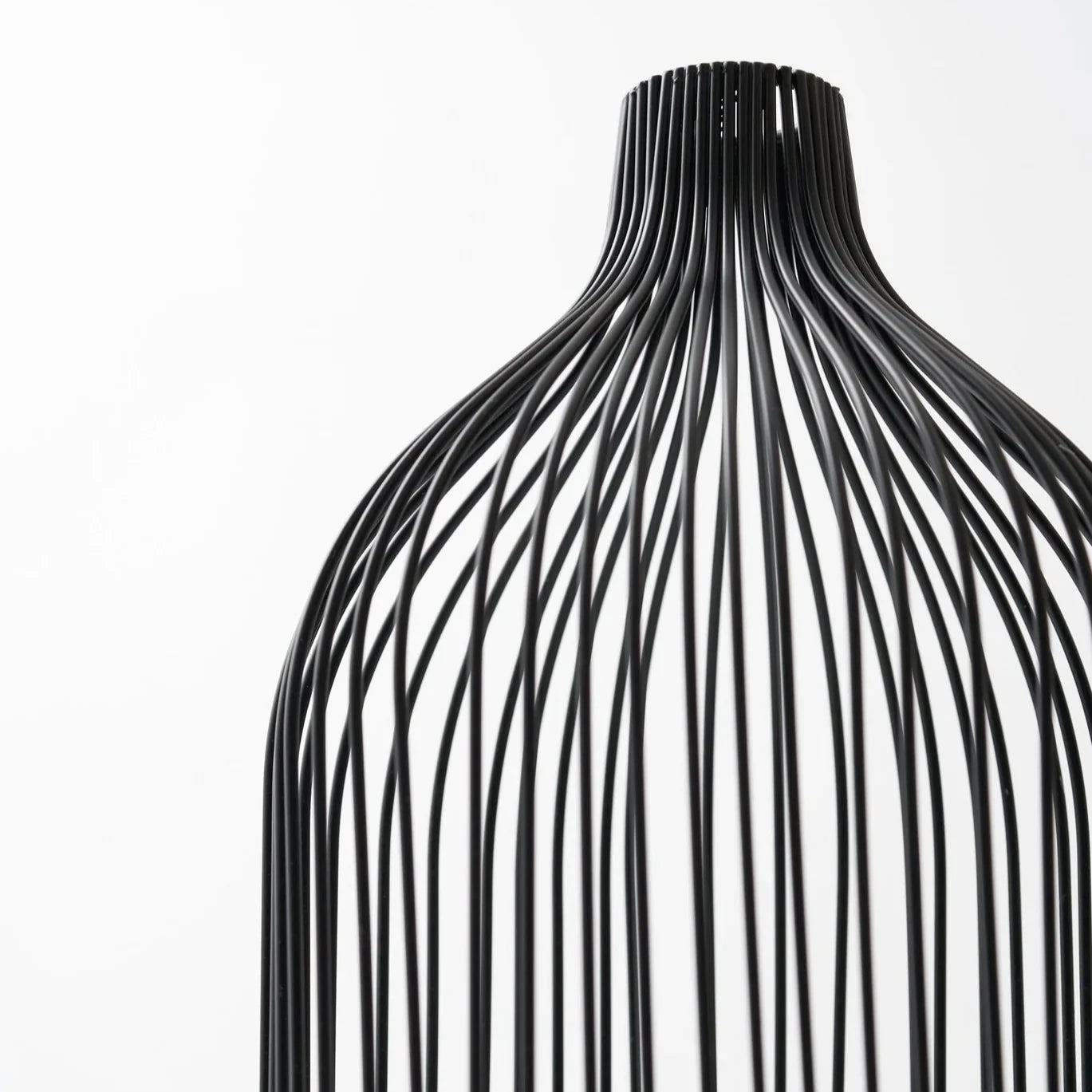 Contempee Tall Nala Outline Vase - Black