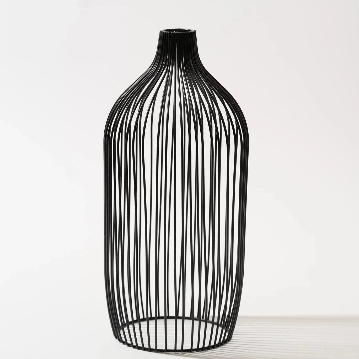 Contempee Tall Nala Outline Vase - Black