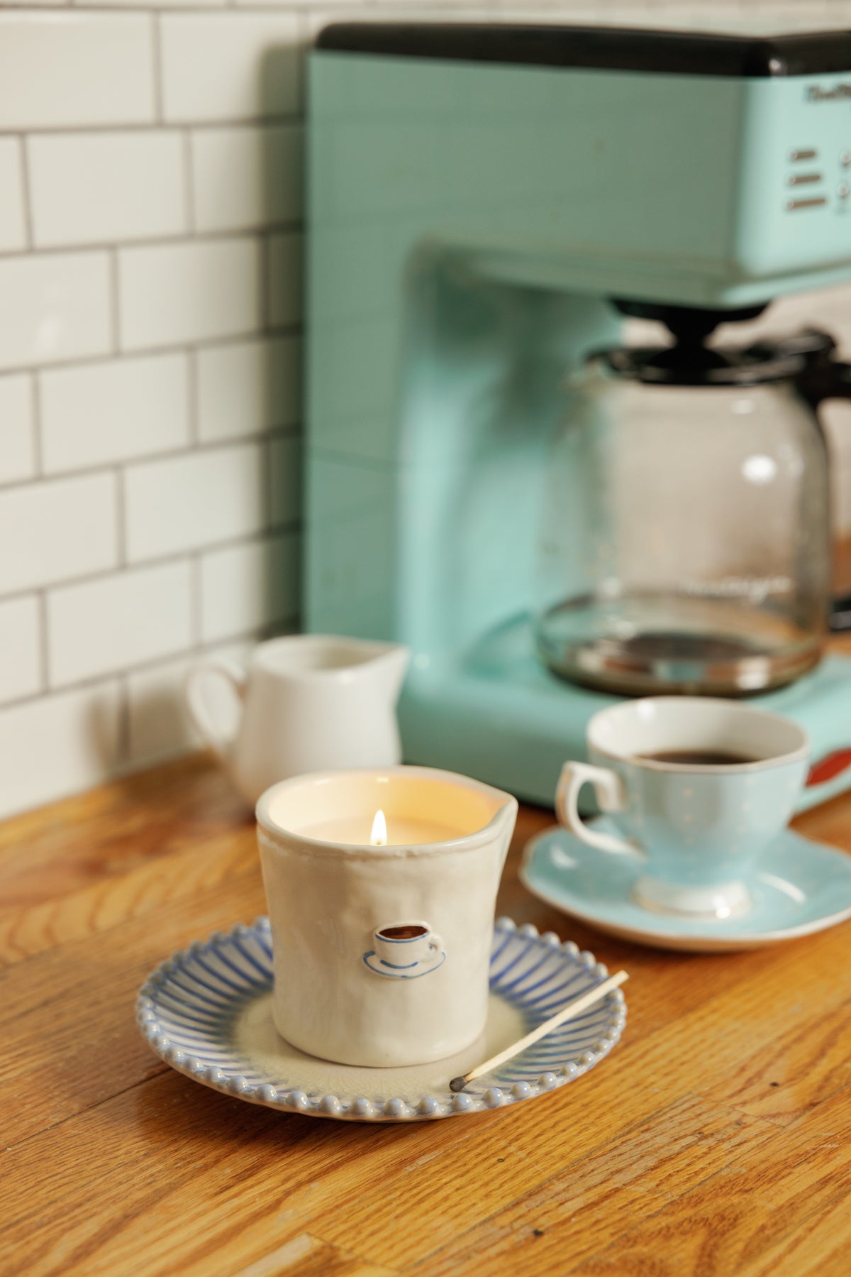 Bistro Cappuccino Embossed Ceramic Candle - Chocolate & Cherry