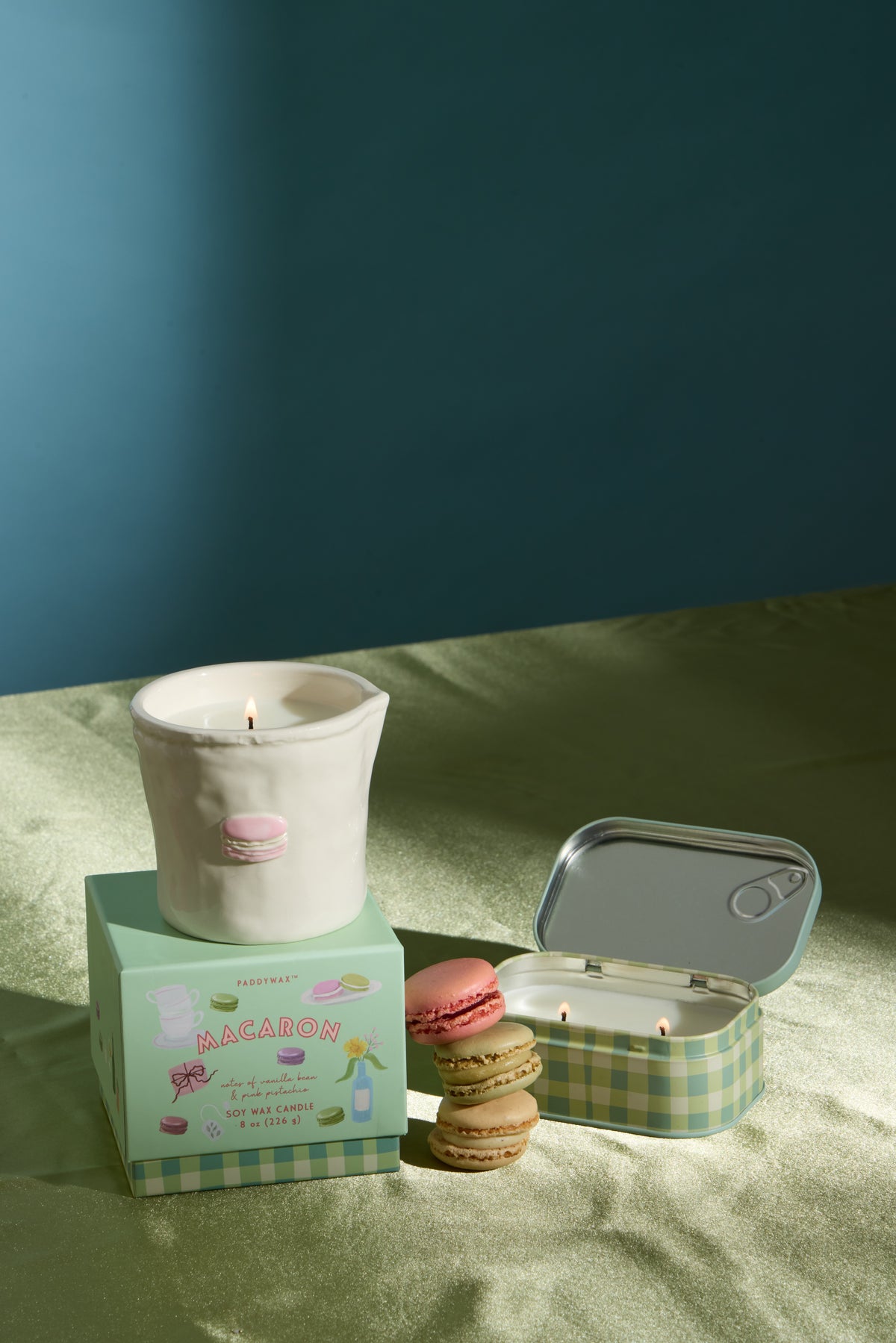 Bistro Macaron Embossed Ceramic Candle - Amber & Pistachio