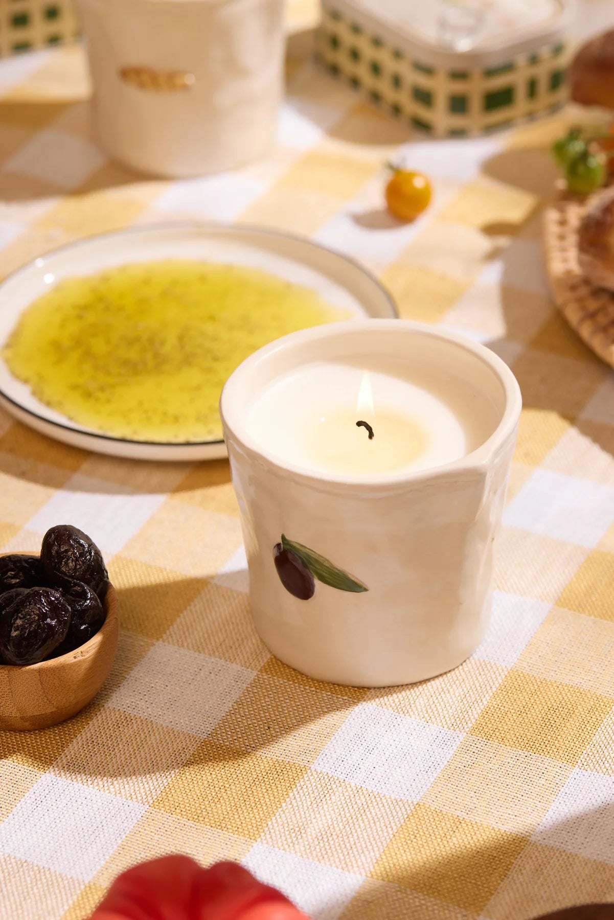 Bistro Olive Embossed Ceramic Boxed Candle - Fig Olive