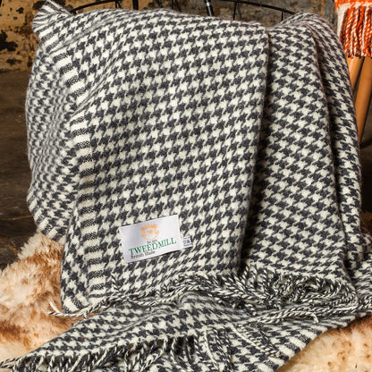 Tweedmill Charcoal & White Houndstooth Throw