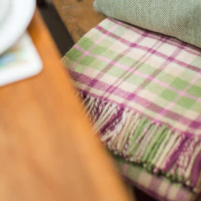 Tweedmill Cottage Pink Throw