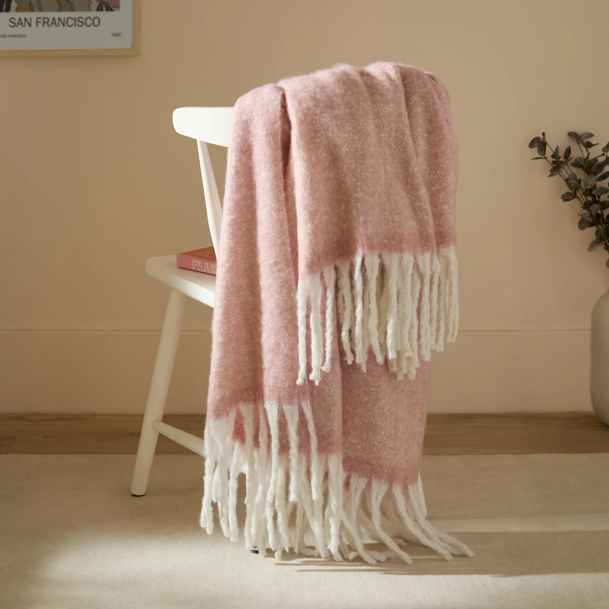 Cozy Woven Tasselled Throw – Pink