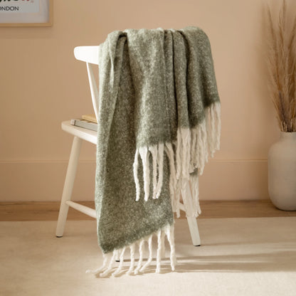 Cozy Woven Tasselled Throw – Green