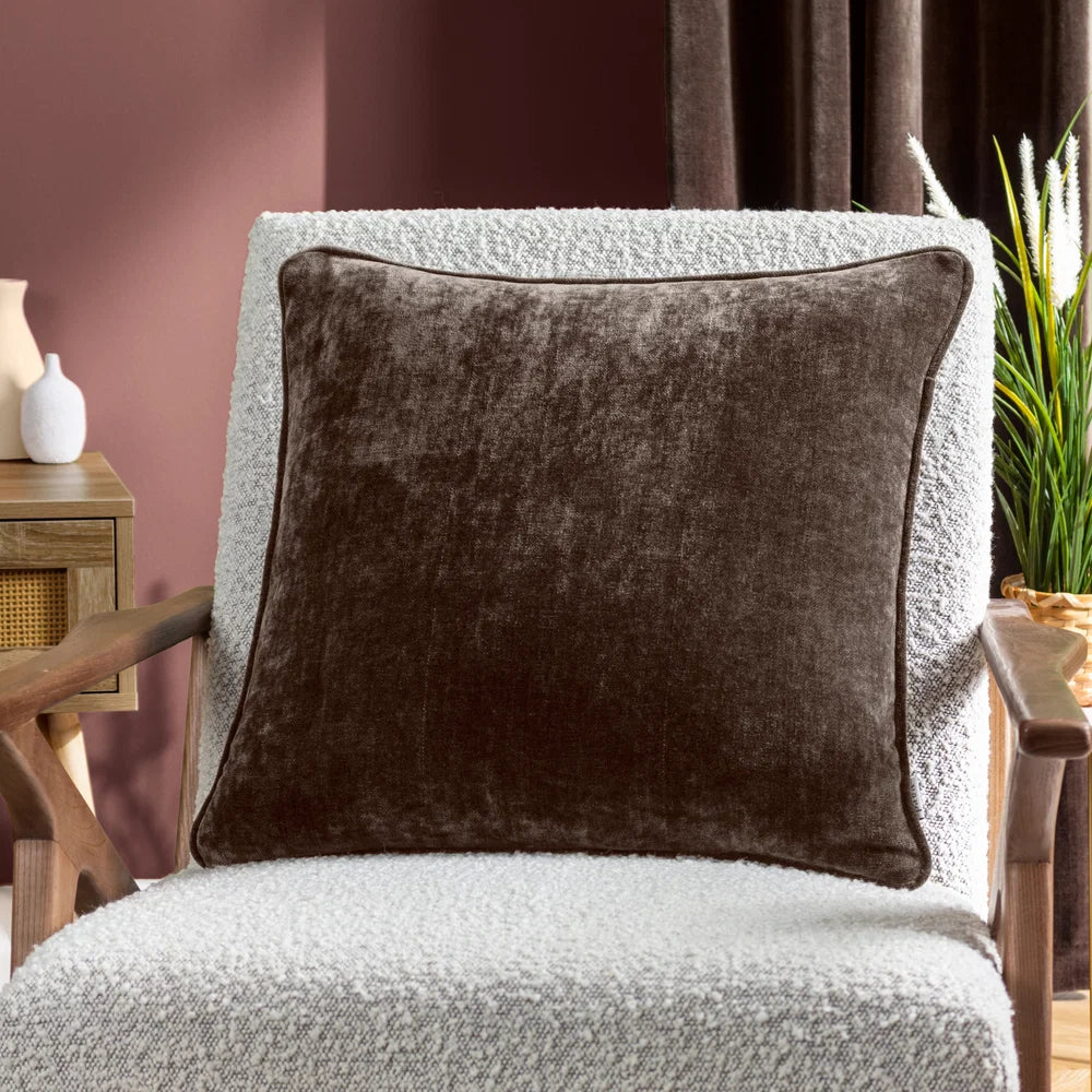 Heavy Chenille Piped Cushion – Brown