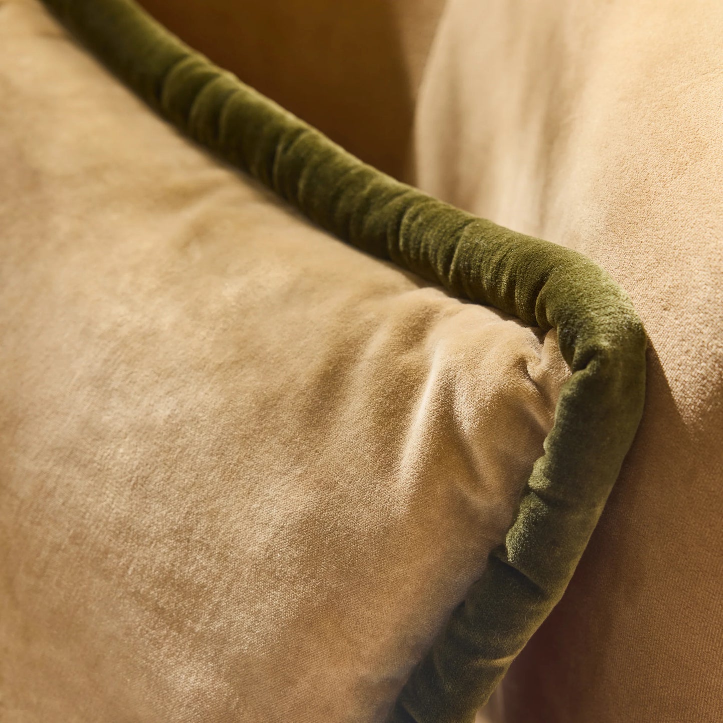 Huxley Cotton Velvet Cushion – Cinnamon