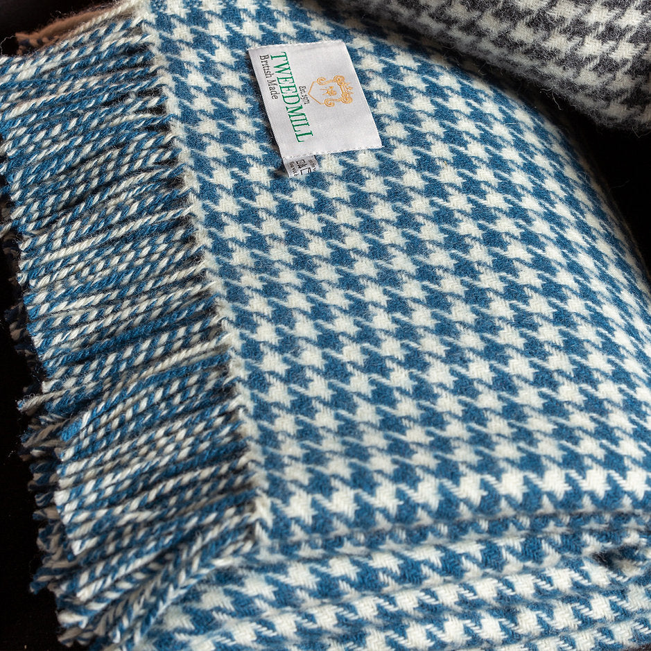 Tweedmill Ink & White Houndstooth Throw