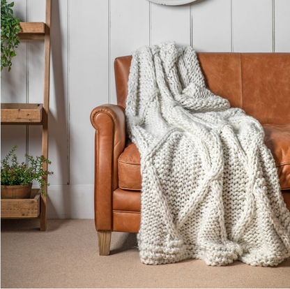 Cable Knit Diamond Throw - Cream